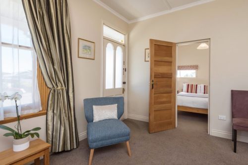 x-Living-room-to-bedroom